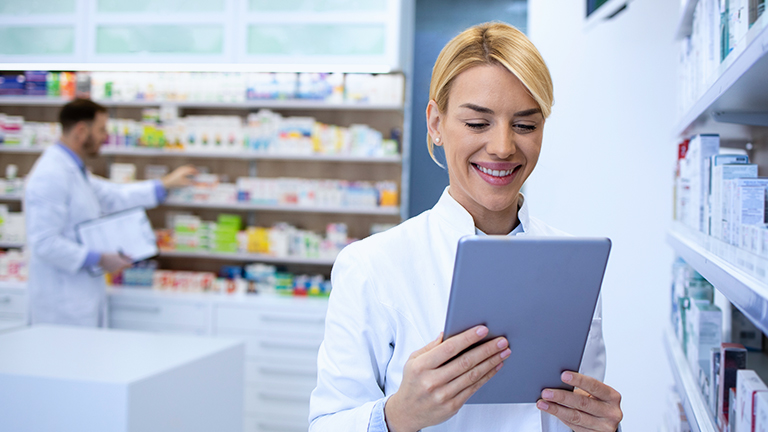 Scriptly ayuda a las farmacias a identificar tendencias en tiempo real con Reveal